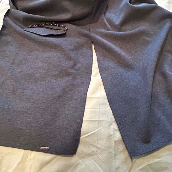 VEST, CHAIN ACCENTS, ASPHALTE GREY, SIZE MBLM 4, ZIPPED POCKETS, LONG SIDE SLITS - Picture 12 of 15